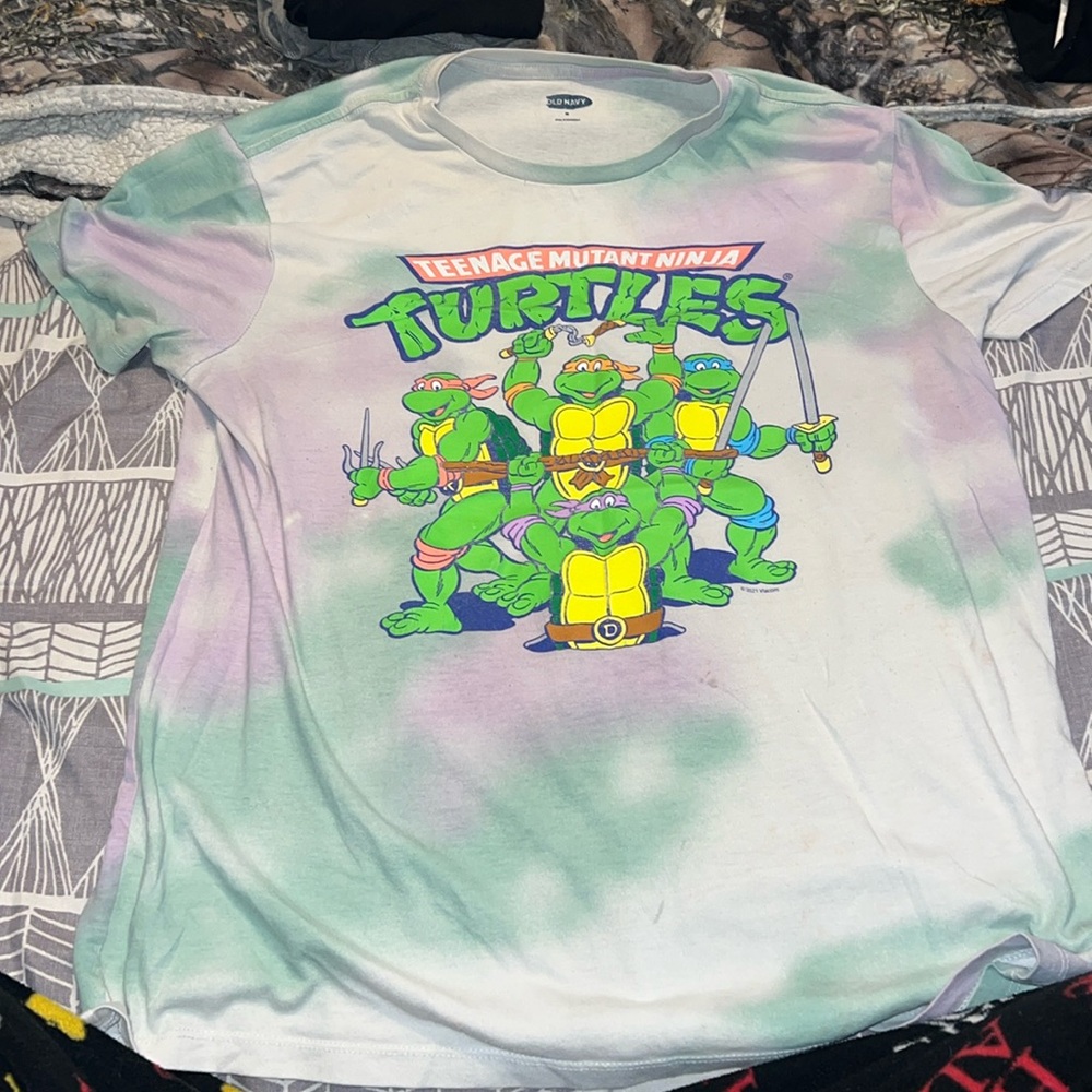 tee shirt